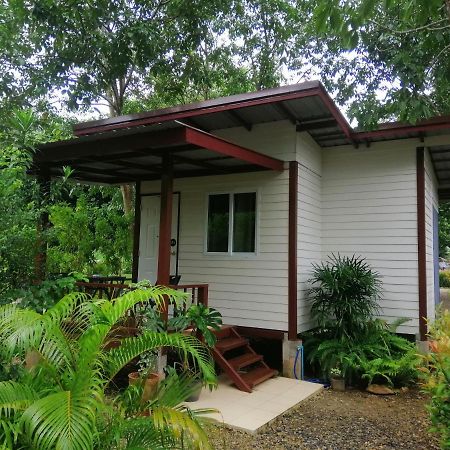 Sameikei Homestay Phrae Exteriör bild
