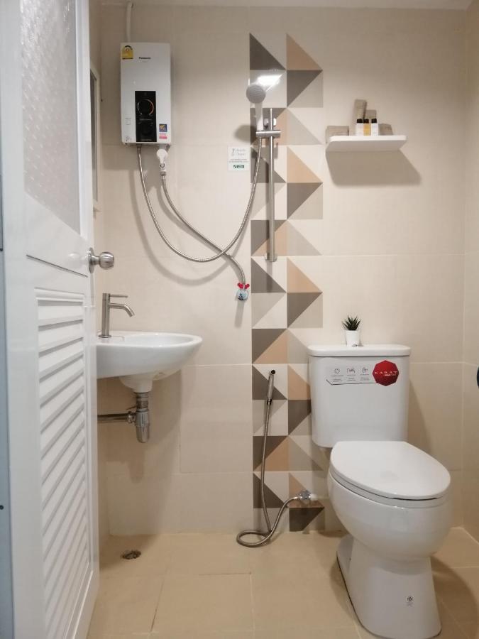 Sameikei Homestay Phrae Exteriör bild