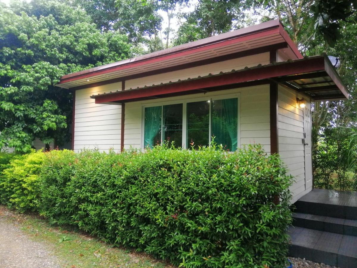 Sameikei Homestay Phrae Exteriör bild