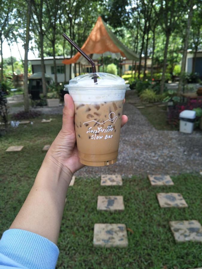 Sameikei Homestay Phrae Exteriör bild